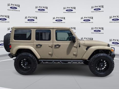 Used 2018 Jeep Wrangler Unlimited Sport S AWD/4WD image 6