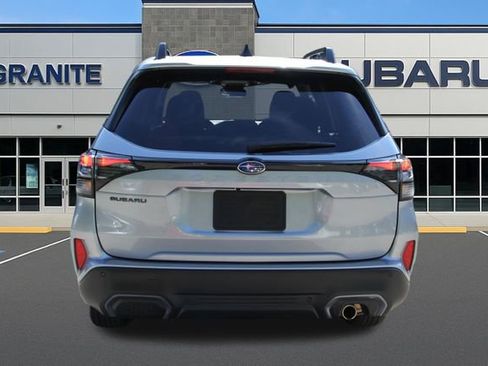 Used 2025 Subaru Forester Limited image 9