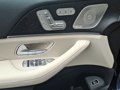 New 2026 Mercedes-Benz GLS 450 4MATIC image 12