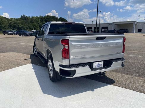 Used 2022 Chevrolet Silverado 1500 Custom AWD/4WD image 5