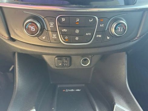 Certified 2023 Chevrolet Traverse RS FWD image 31