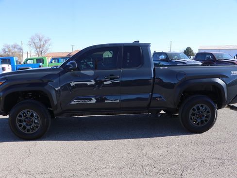 Used 2025 Toyota Tacoma PreRunner w/ TRD Prerunner Upgrade Package image 4