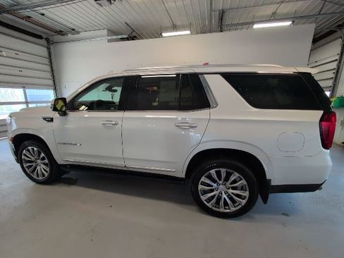 Used 2021 GMC Yukon Denali w/ Denali Premium Package image 2