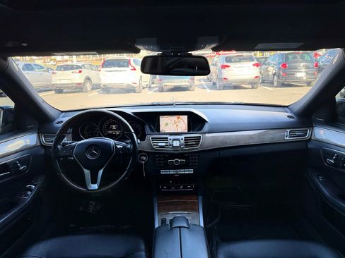 Used 2014 Mercedes-Benz E 350 4MATIC Sedan image 11