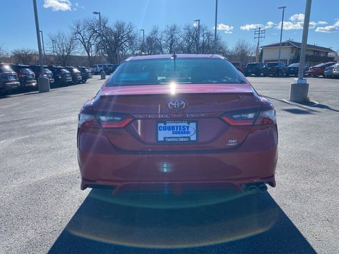 Used 2024 Toyota Camry SE w/ Cold Weather Package image 6