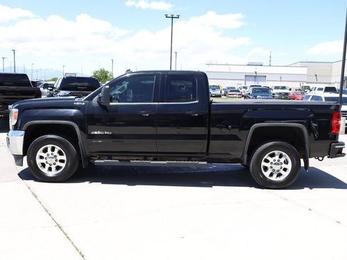 Used 2015 GMC Sierra 2500 SLE w/ SLE Preferred Package AWD/4WD image 3