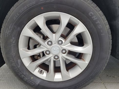 Used 2019 Hyundai Santa Fe SEL image 31