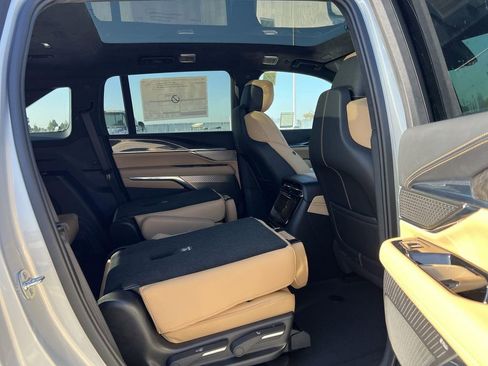 New 2025 Cadillac Escalade IQ Luxury 2 image 34