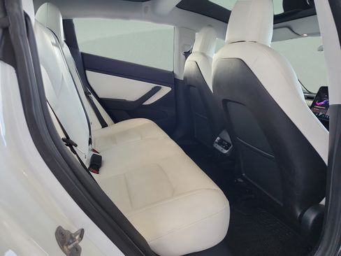 Used 2018 Tesla Model 3 Long Range RWD image 19