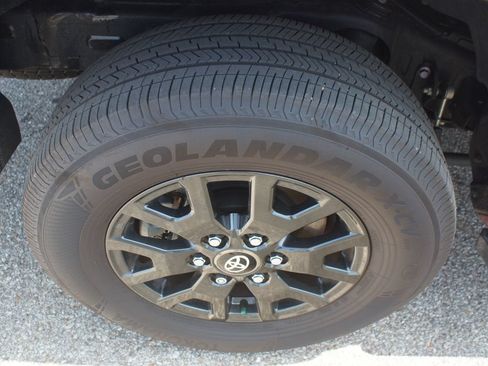 Used 2026 Toyota 4Runner SR5 AWD/4WD image 23