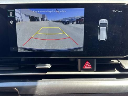 Used 2025 Kia Carnival LXS image 31