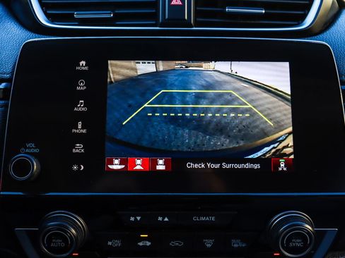 Used 2018 Honda CR-V Touring image 9