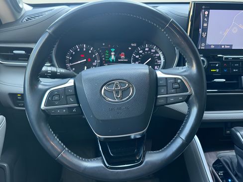 Used 2020 Toyota Highlander Limited AWD/4WD image 17