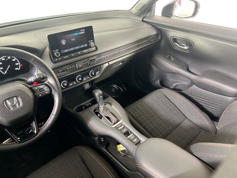 Used 2025 Honda HR-V Sport image 22