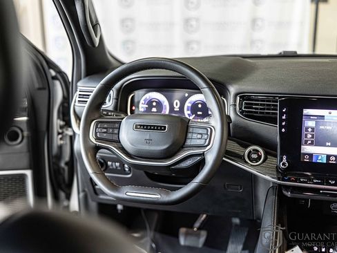 Used 2022 Jeep Wagoneer Series II w/ Flexible Seating Group image 39