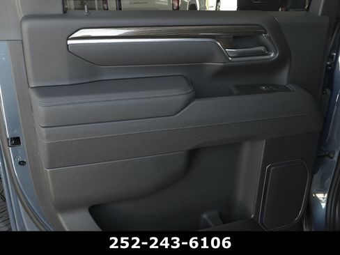 Used 2025 Chevrolet Silverado 2500 LT AWD/4WD image 30