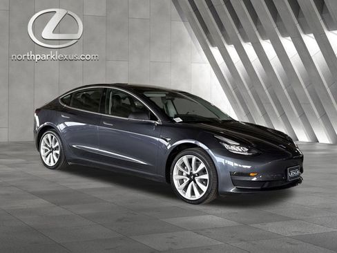 Used 2020 Tesla Model 3 Standard Range Plus image 5