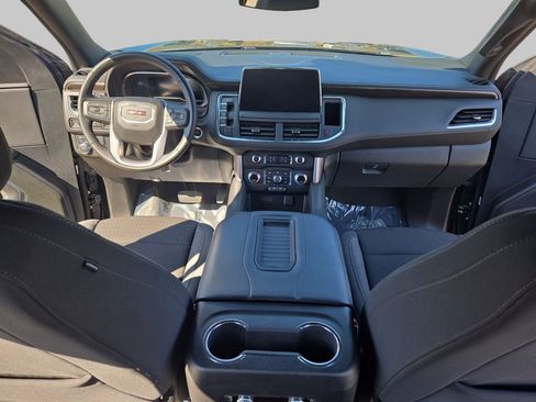 Used 2024 GMC Yukon SLE AWD/4WD image 9