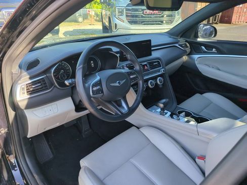 Used 2023 Genesis G70 2.0T RWD image 7