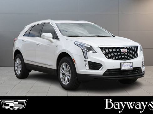 New 2026 Cadillac XT5 Luxury w/ LPO, Floor Liner Package image 3