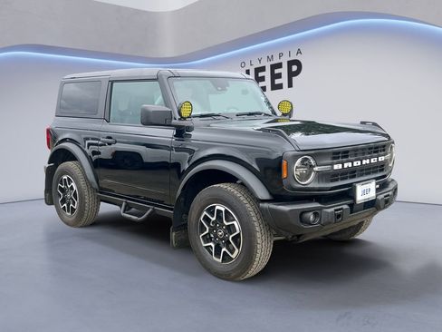 Used 2022 Ford Bronco Black Diamond image 4