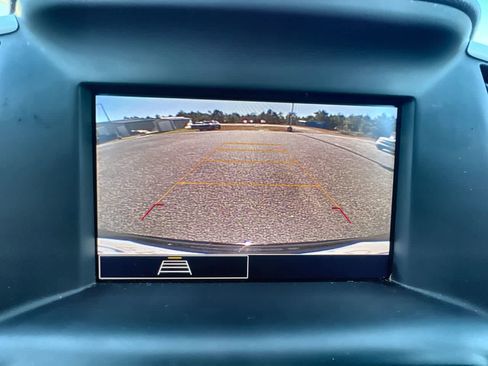 Used 2024 GMC Terrain SLE image 14