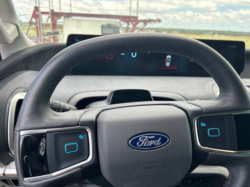 Used 2025 Ford Expedition Max Active RWD image 12