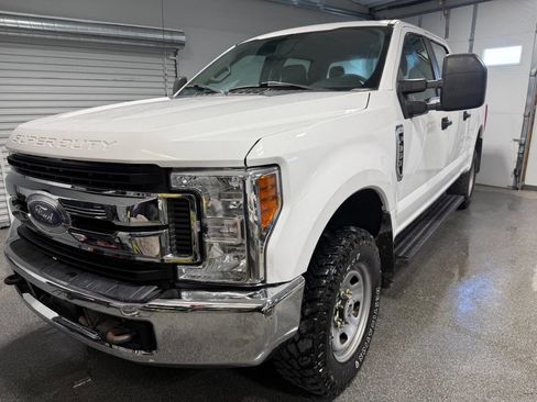 Used 2017 Ford F350 XL image 1