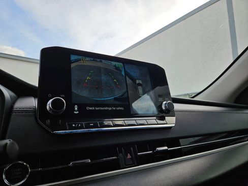 Used 2024 Mitsubishi Outlander SE image 18