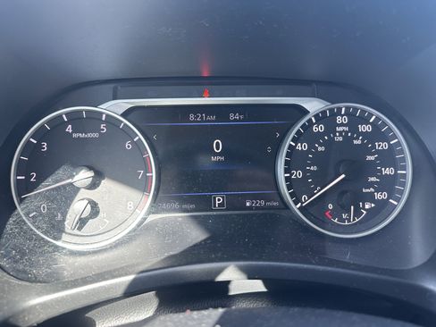 Used 2021 Nissan Sentra SR w/ SR Premium Package FWD image 17