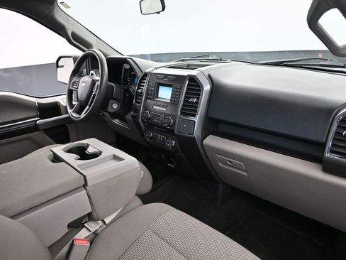 Used 2017 Ford F150 XLT image 28