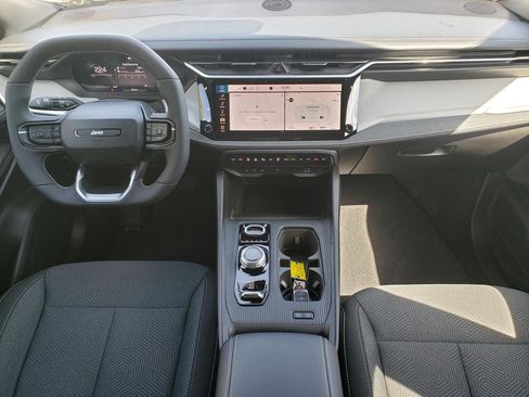 New 2026 Jeep Cherokee Laredo AWD/4WD image 15