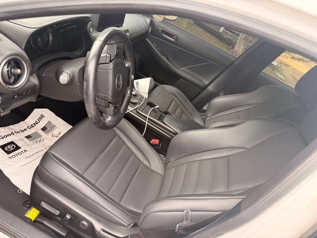 Used 2022 Lexus IS 350 F Sport w/ Navigation Package RWD image 5