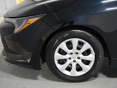 Certified 2024 Toyota Corolla LE image 5