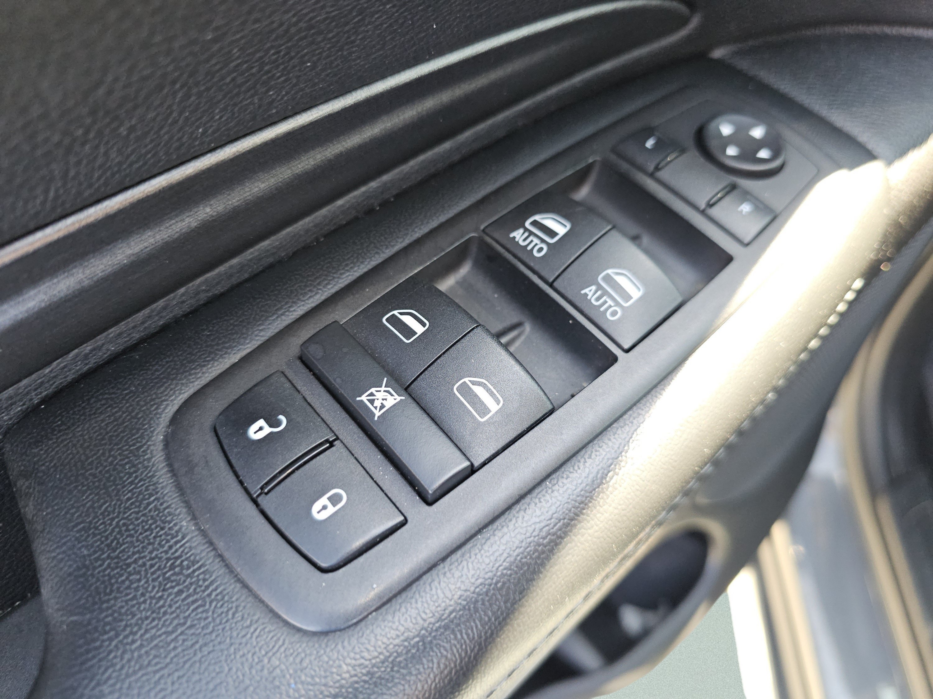 Used 2023 Dodge Durango SXT AWD/4WD image 27