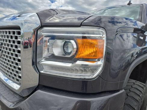 Used 2016 GMC Sierra 2500 Denali w/ Duramax Plus Package AWD/4WD image 6