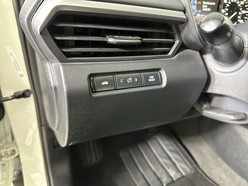 Used 2022 Nissan Altima 2.5 SV image 54