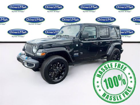 Used 2024 Jeep Wrangler Unlimited Sahara AWD/4WD image 3