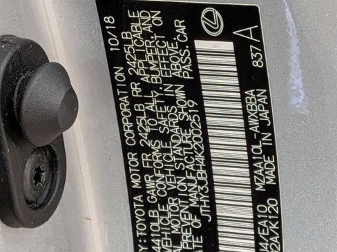 Used 2019 Lexus UX 200 w/ Accessory Package FWD image 36