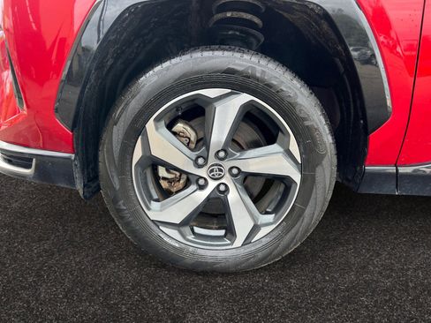 Used 2022 Toyota RAV4 SE image 14