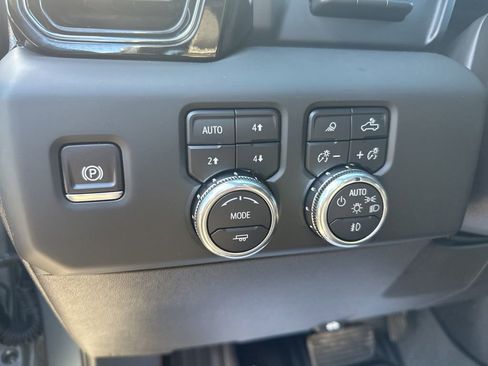 Used 2024 GMC Sierra 1500 AT4X image 18