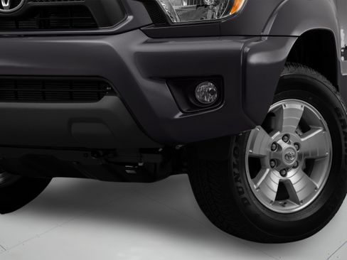 Used 2014 Toyota Tacoma PreRunner w/ TRD Sport Package RWD image 43
