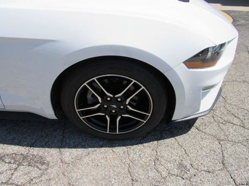 Used 2022 Ford Mustang Premium RWD image 7