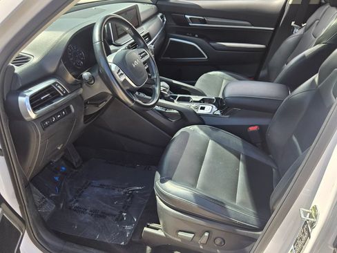 Used 2022 Kia Telluride S FWD image 11