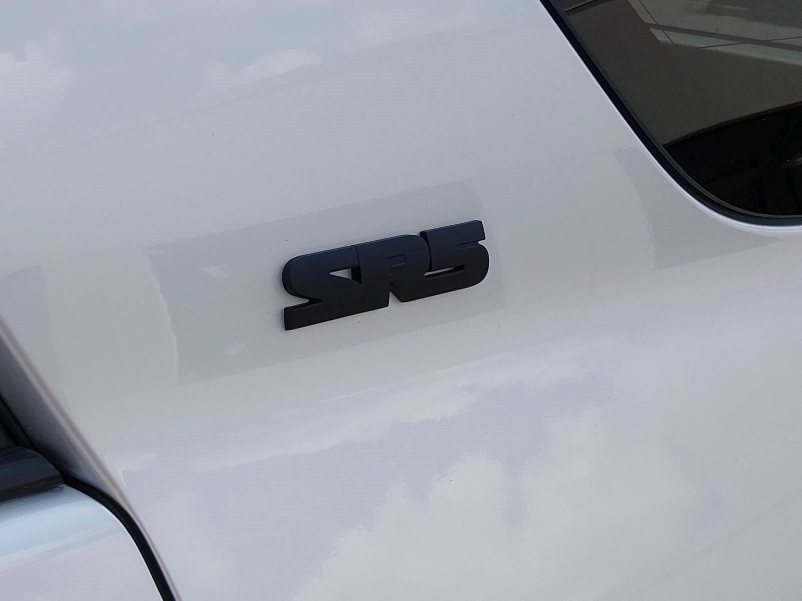 Used 2021 Toyota 4Runner SR5 Premium w/ Moonroof Package RWD image 19