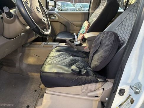 Used 2016 Nissan Frontier SV w/ SV Value Truck Package image 18