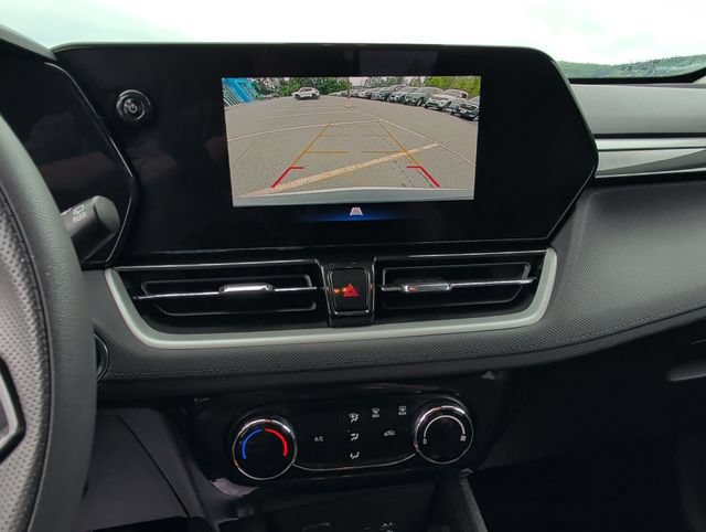 Used 2025 Chevrolet TrailBlazer LT AWD/4WD image 15