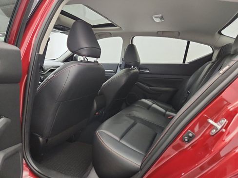 Used 2024 Nissan Altima 2.5 SR w/ SR Premium Package image 30