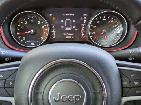 Used 2019 Jeep Compass Trailhawk image 26