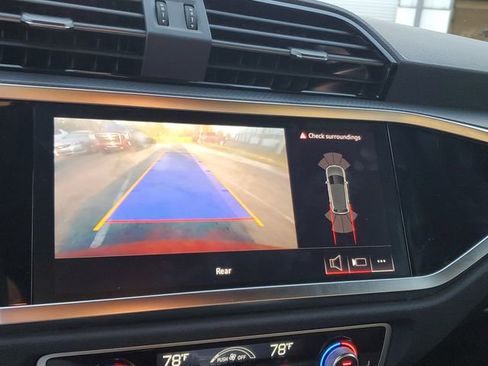 Used 2025 Audi Q3 2.0T Premium image 21